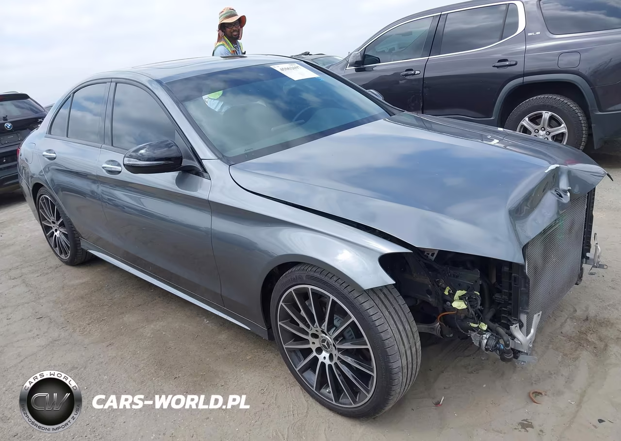 2021 Mercedes-Benz C 300 Sedan – zdjęcie 1 z 17