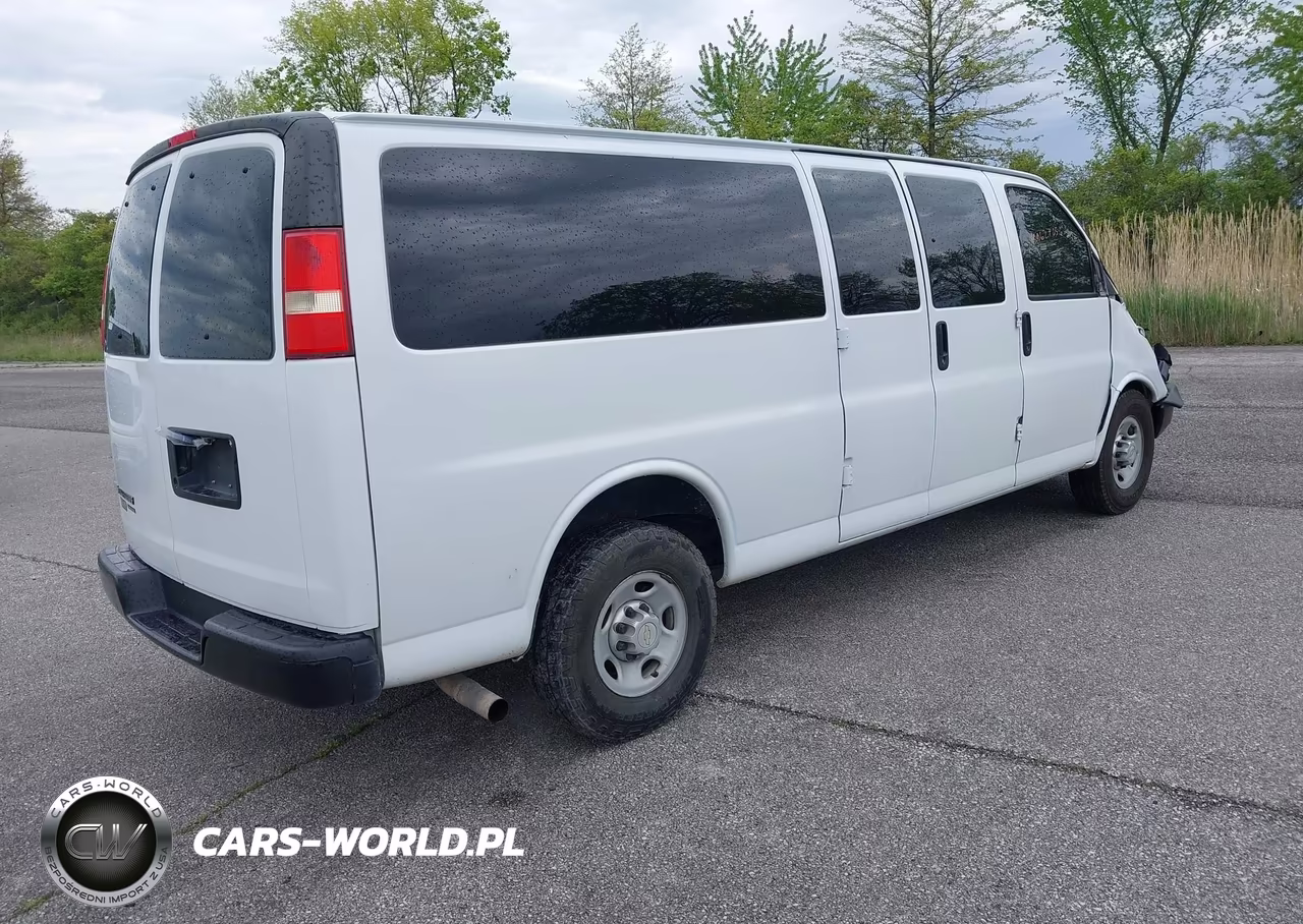2014 Chevrolet Express 3500 Ls VIN:1GAZGZFAXE1123385 - 4