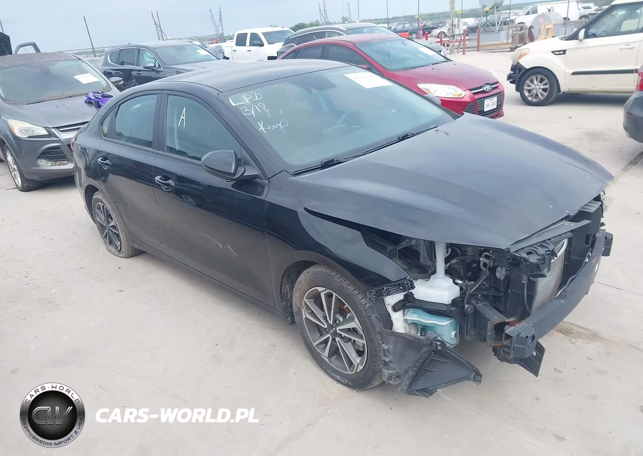 2023 Kia Forte Lxs – zdjęcie 1 z 17
