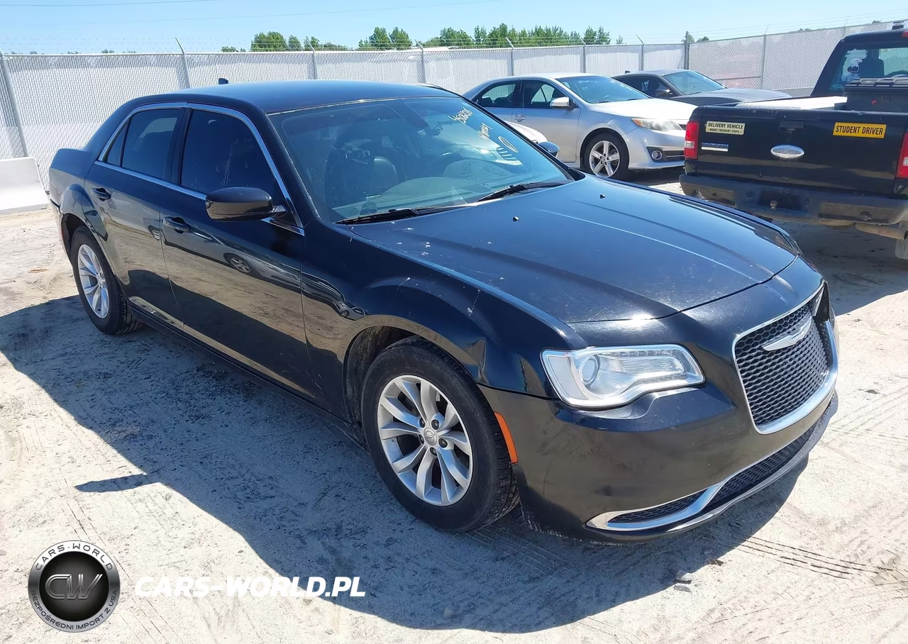 Główne zdjęcie 2015 Chrysler 300 Limited