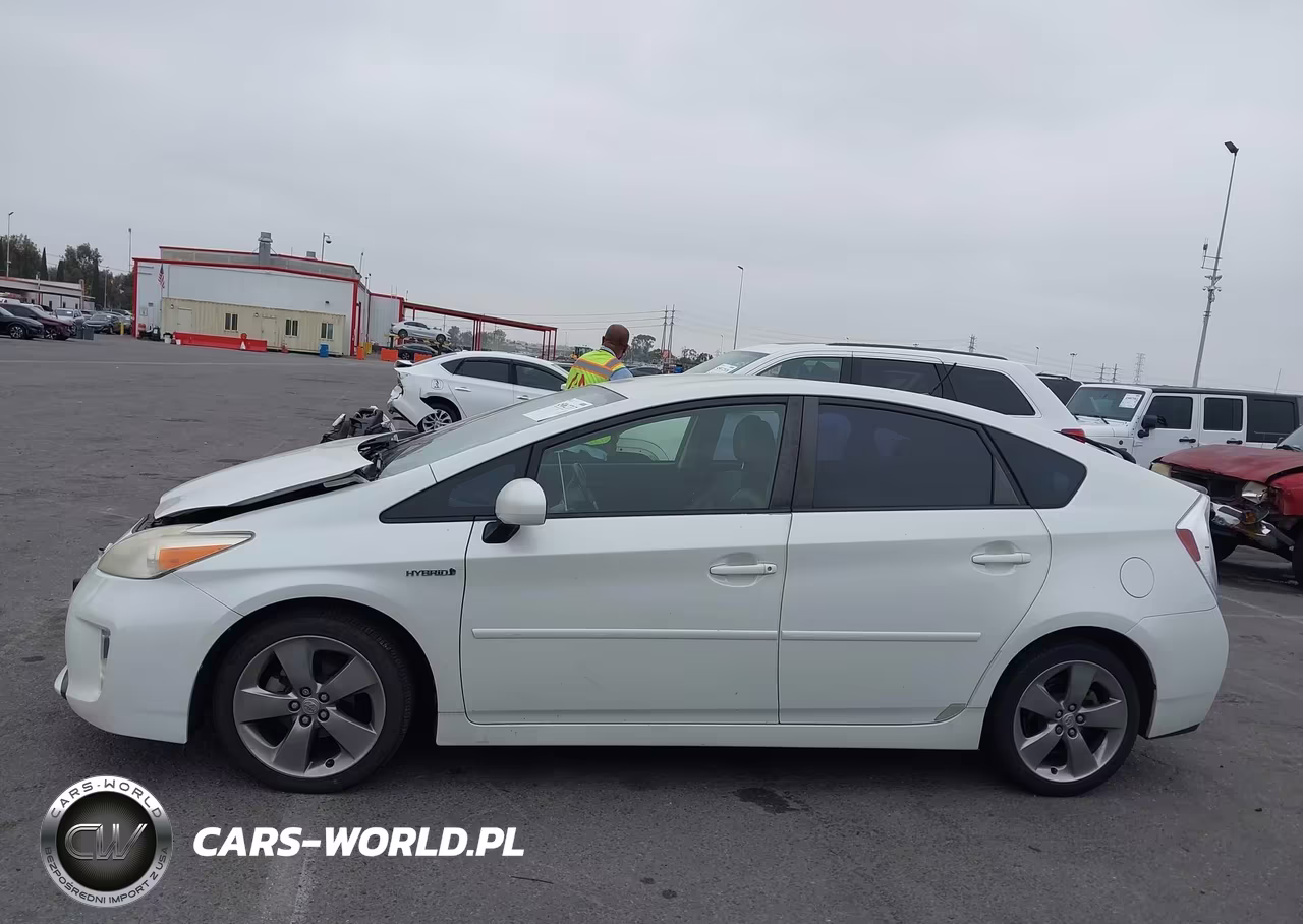 2013 Toyota Prius Three Se VIN:JTDKN3DU3D1646142 - 14
