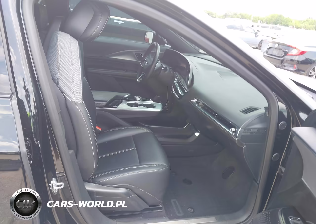 2024 Cadillac Lyriq Tech W-1Sa VIN:1GYKPMRL4RZ104986 - 5