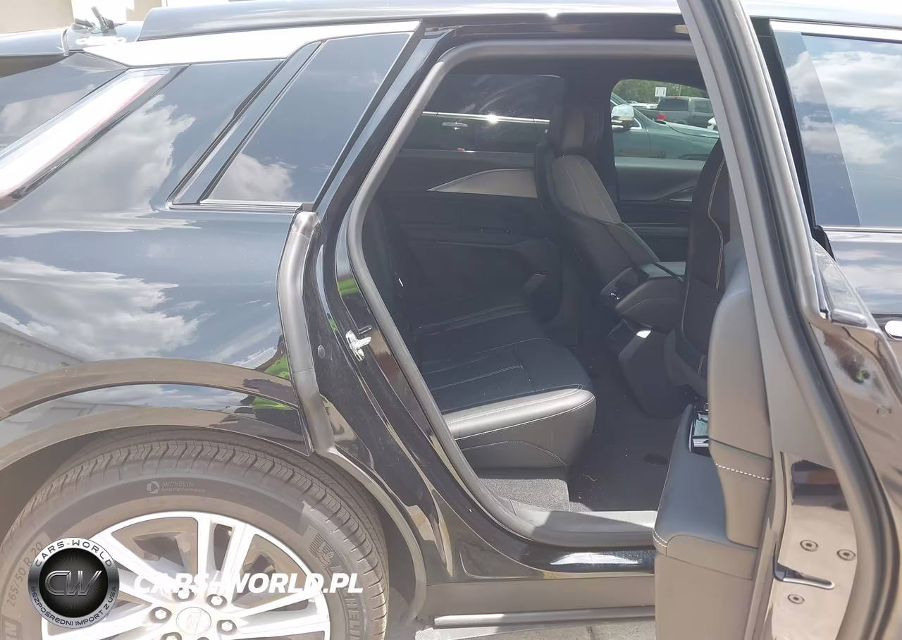 2024 Cadillac Lyriq Tech W-1Sa VIN:1GYKPMRL4RZ104986 - 8