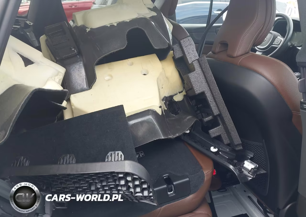2020 Volvo Xc60 T5 Momentum VIN:YV4102RK3L1428645 - 8