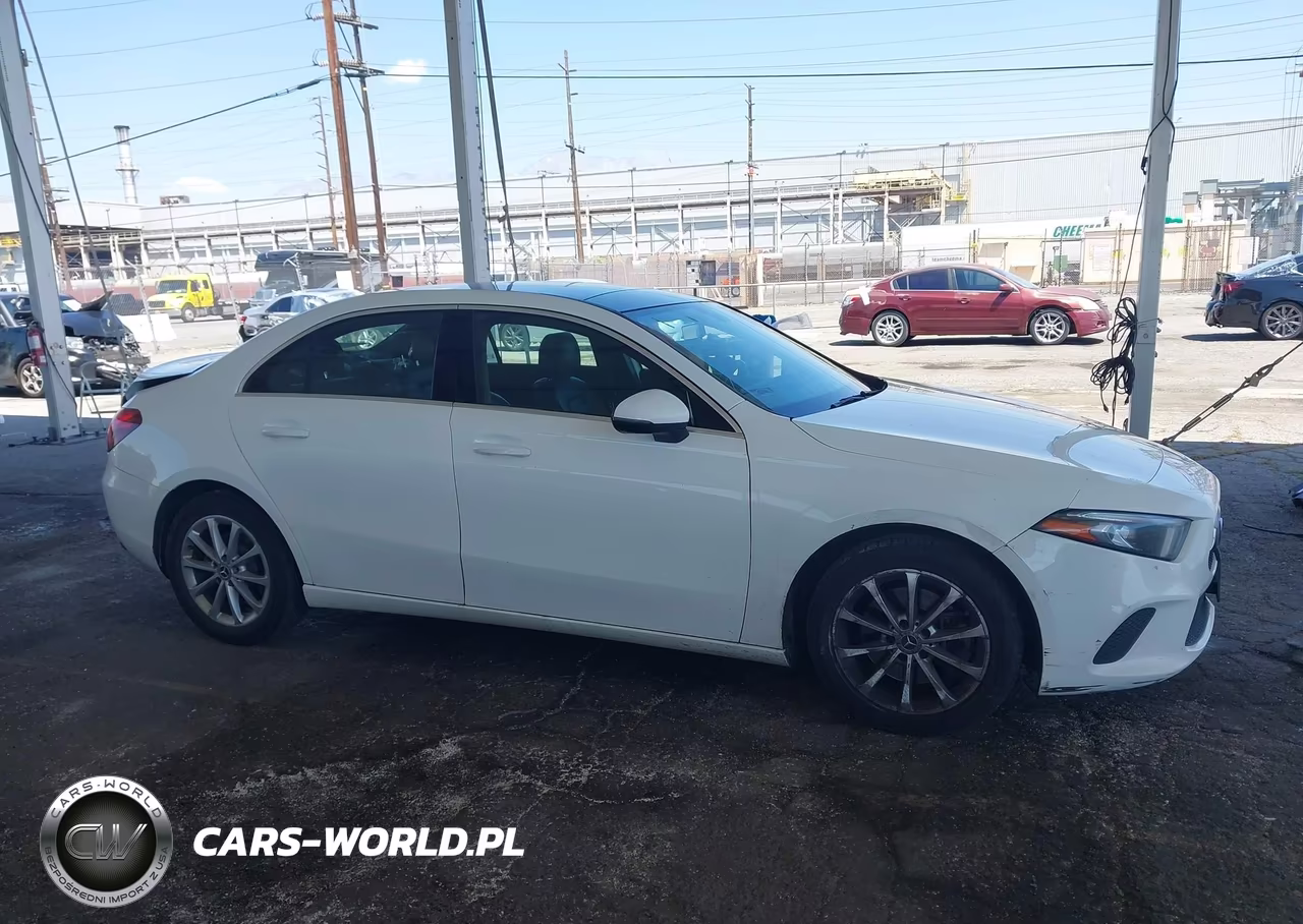 2019 Mercedes-Benz A 220 4Matic VIN:WDD3G4FB4KW026941 - 13
