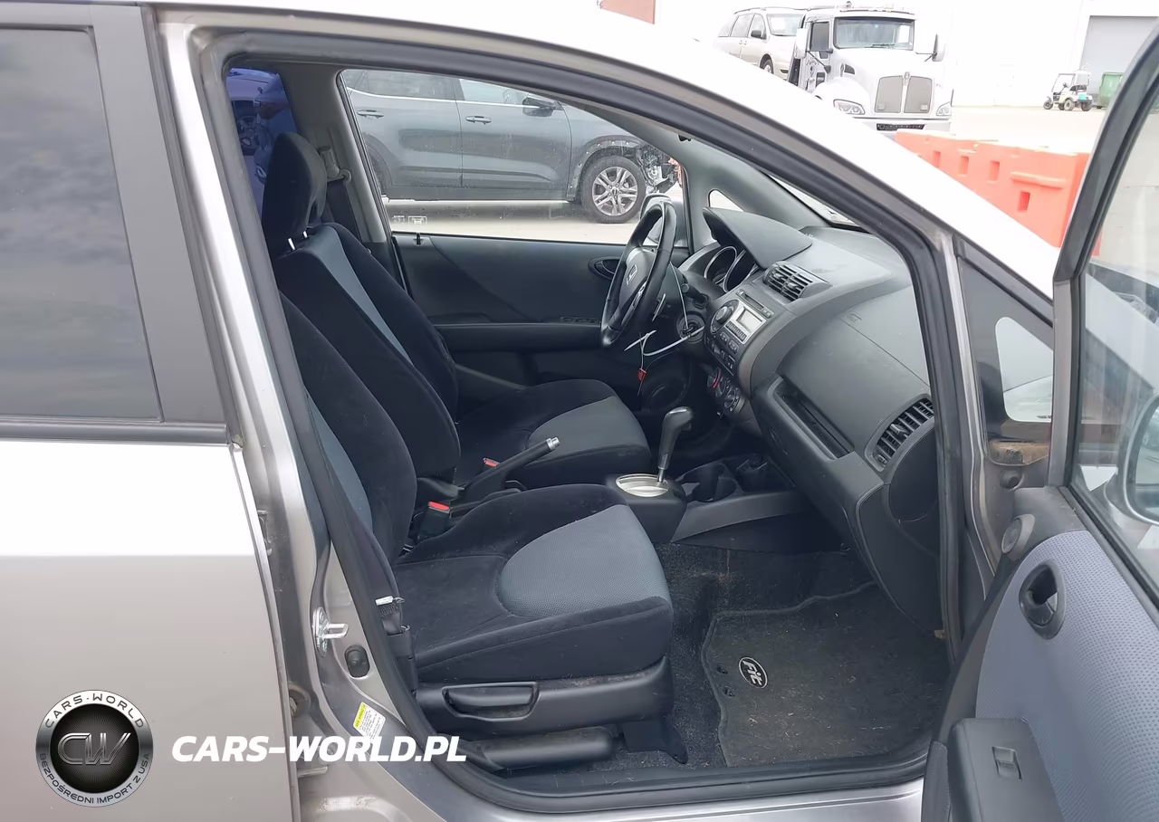 2007 Honda Fit Sport VIN:JHMGD38617S002754 - 5