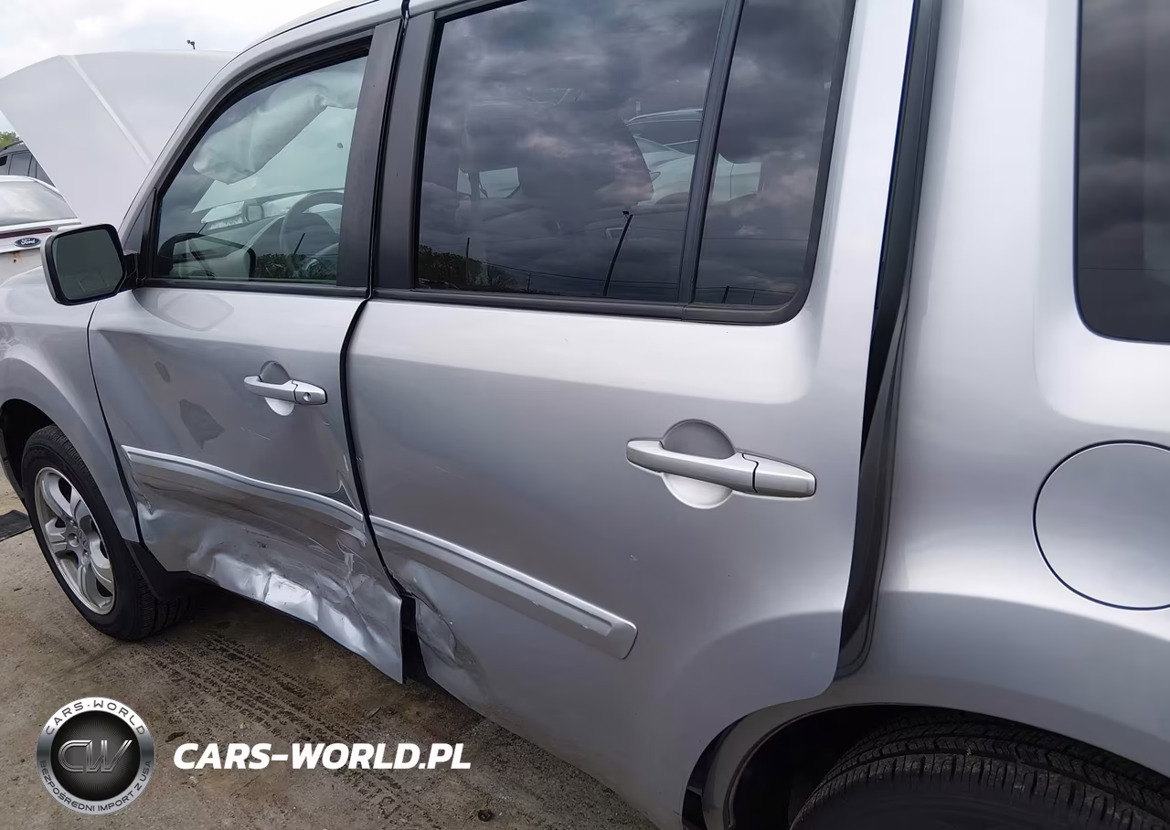 2015 Honda Pilot Ex VIN:5FNYF4H42FB070612 - 6