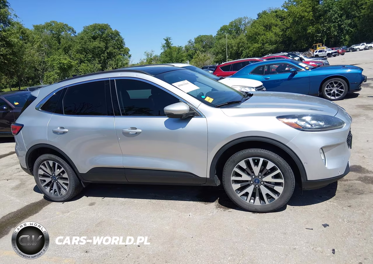2020 Ford Escape Titanium VIN:1FMCU9J92LUA76931 - 13