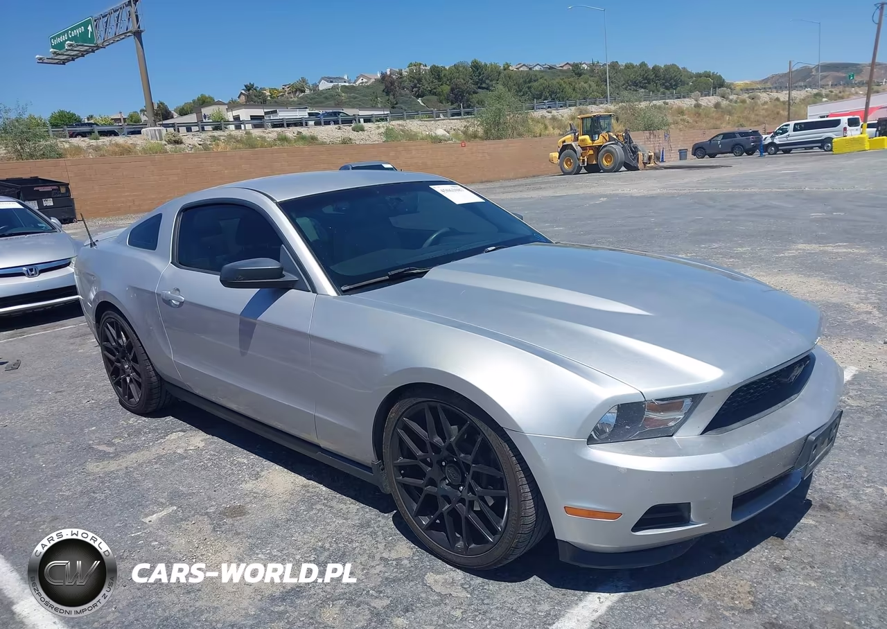 Główne zdjęcie 2012 Ford Mustang V6 Premium