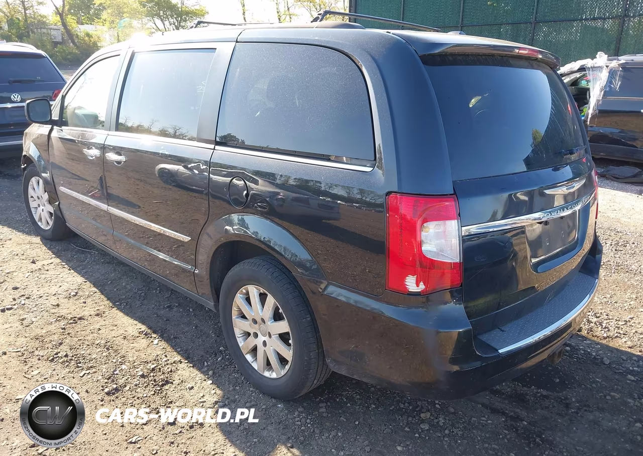 2016 Chrysler Town & Country Touring VIN:2C4RC1BG8GR248222 - 3