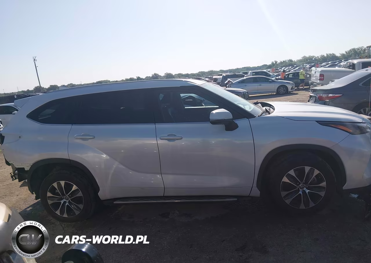 2022 Toyota Highlander Xle VIN:5TDGZRAH7NS126650 - 13