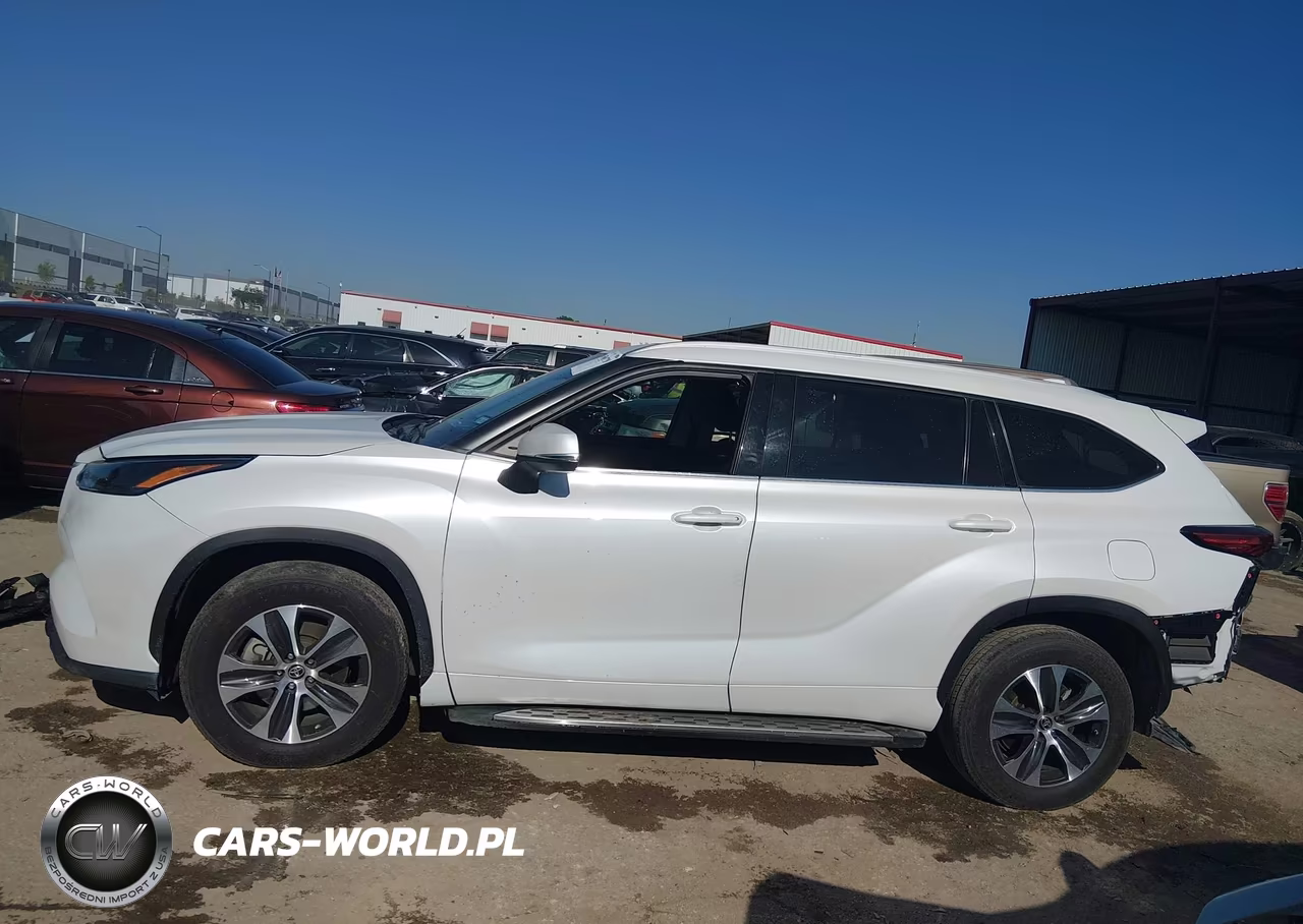 2022 Toyota Highlander Xle VIN:5TDGZRAH7NS126650 - 14