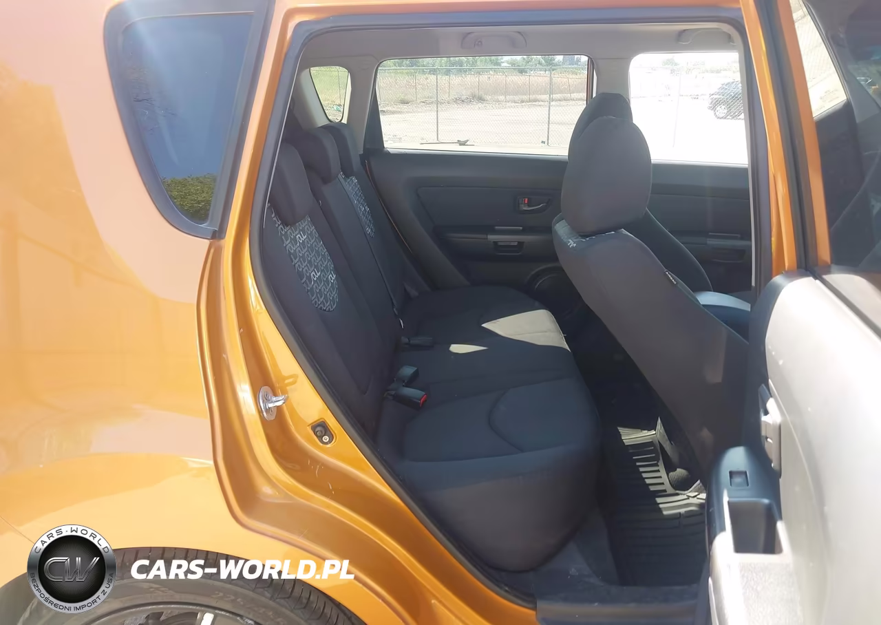 2010 Kia Soul + VIN:KNDJT2A28A7103151 - 8