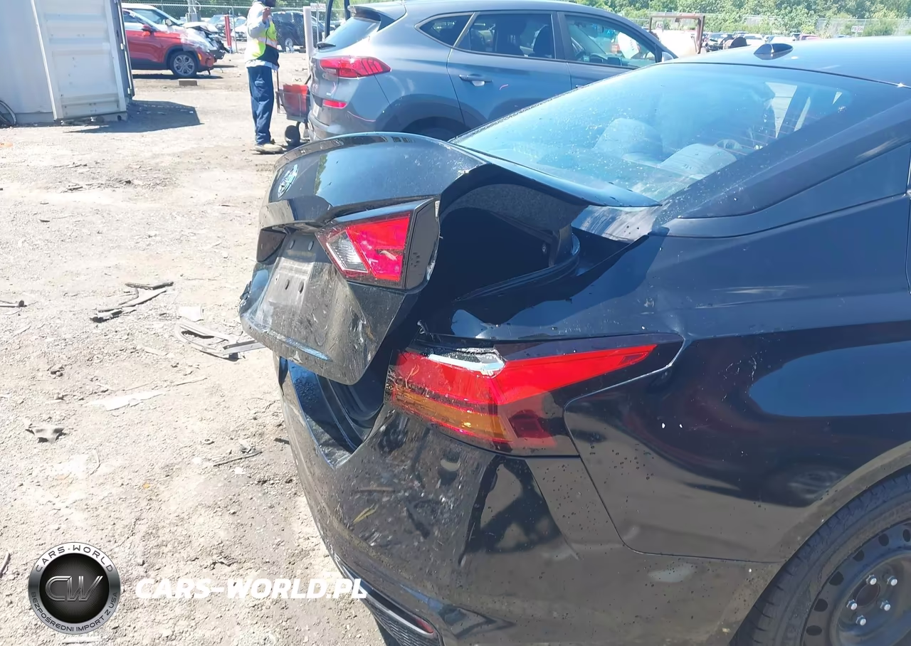 2019 Nissan Altima 2.5 S VIN:1N4BL4BV2KC133852 - 18