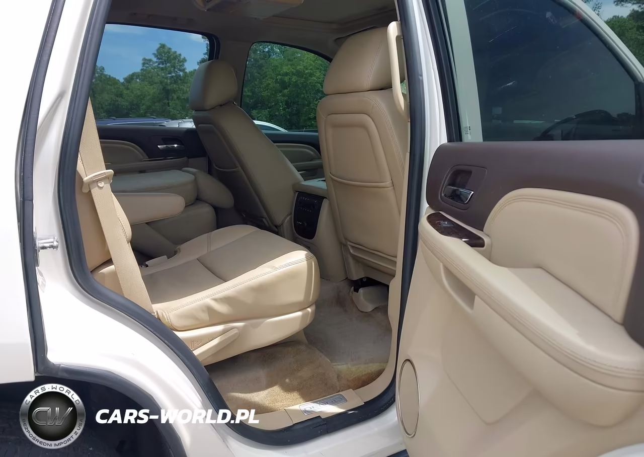 2013 GMC Yukon Denali VIN:1GKS1EEF1DR249705 - 8