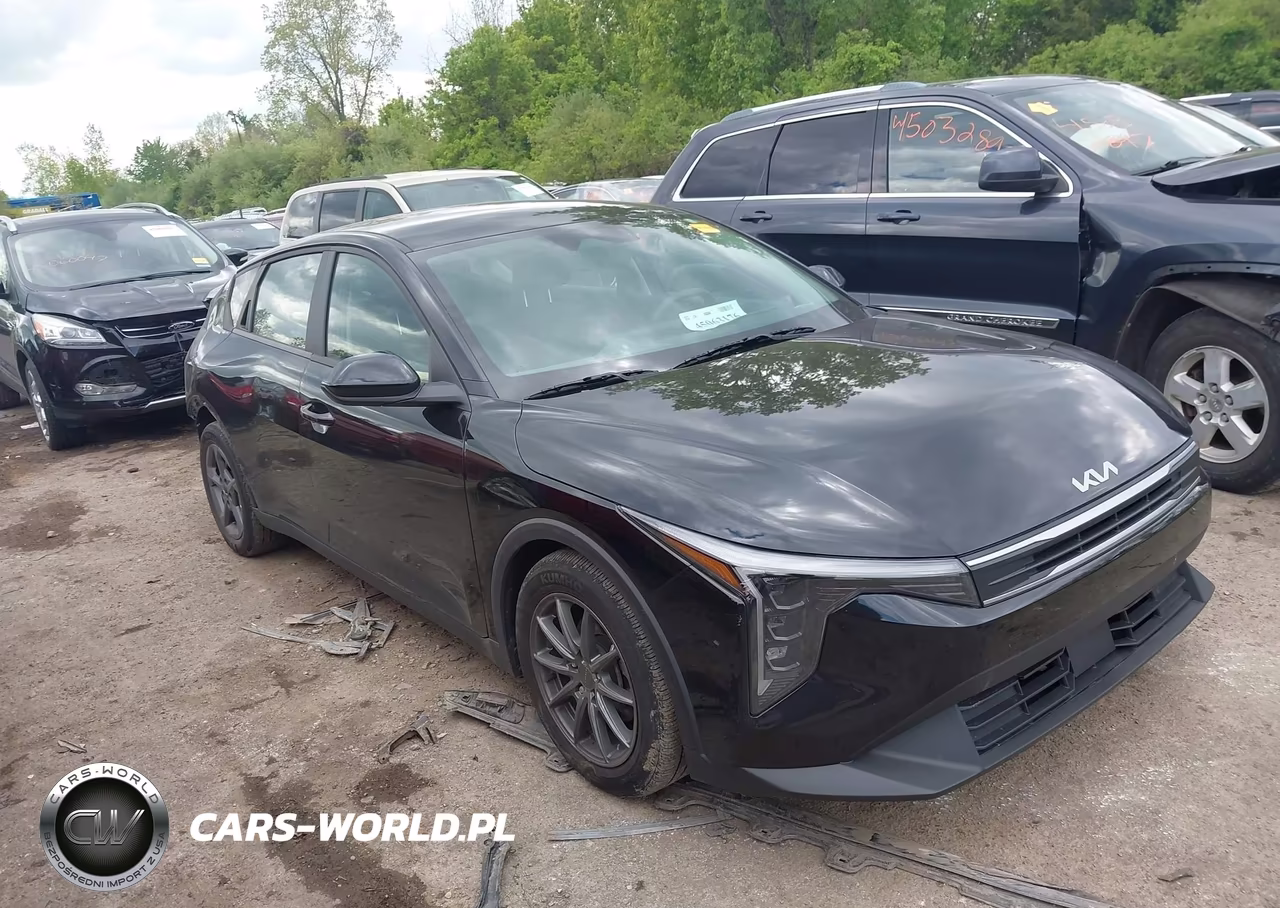 2025 Kia K4 Lxs – zdjęcie 1 z 16