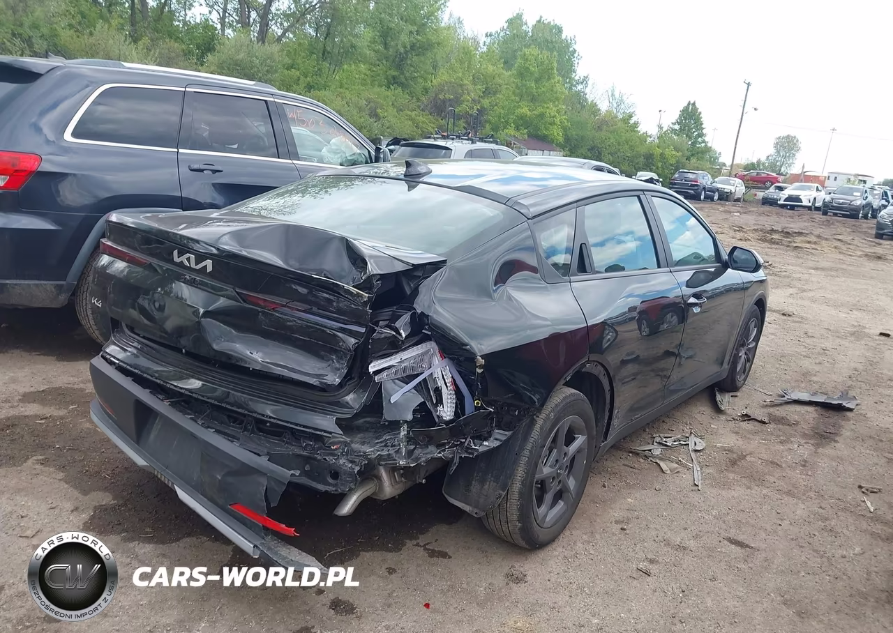 2025 Kia K4 Lxs VIN:3KPFT4DE2SE129463 - 4