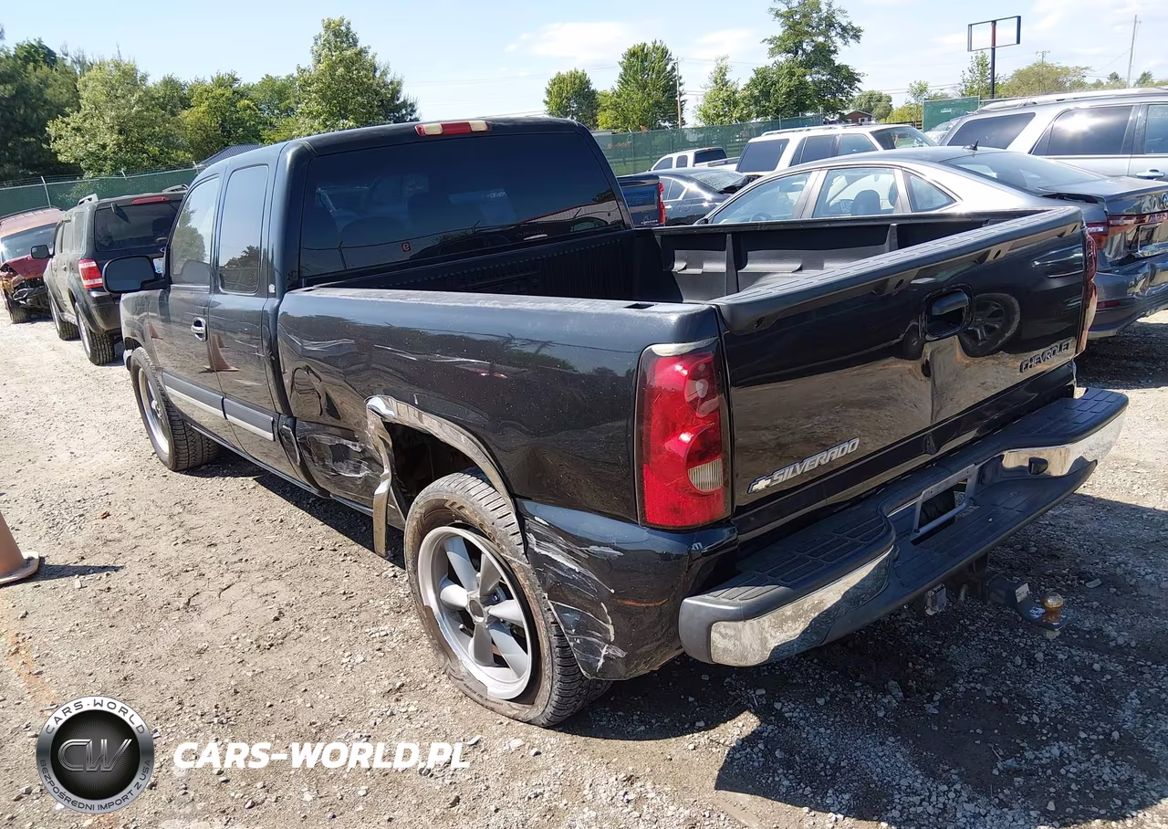 2004 Chevrolet Silverado 1500 Ls VIN:2GCEC19T741303917 - 3