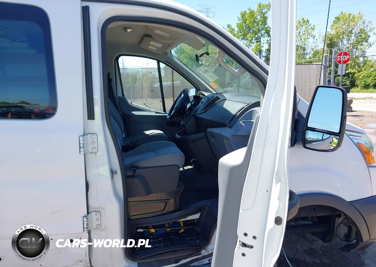 2015 Ford Transit-250 VIN:1FTNR1ZM8FKA47054 - 5