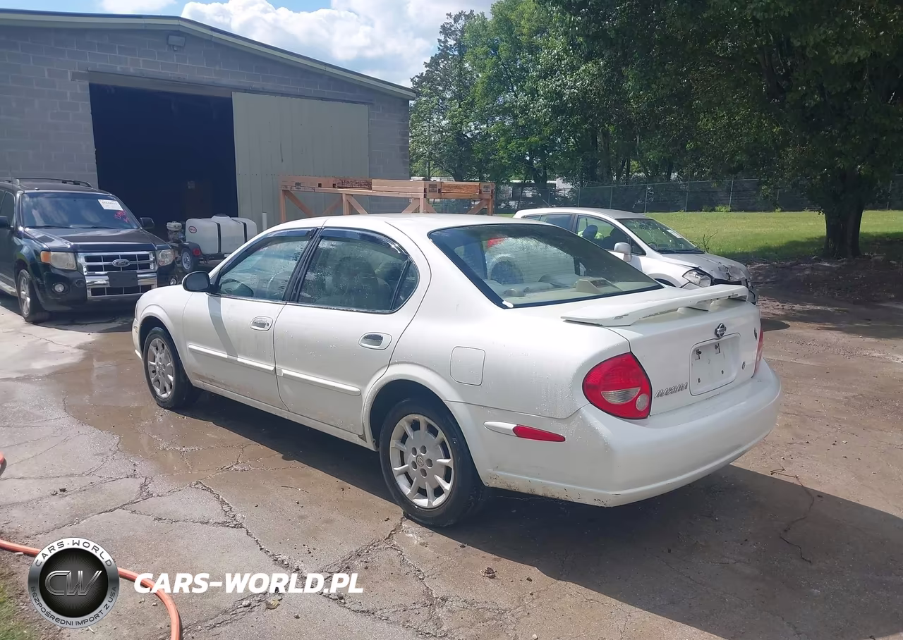 2000 Nissan Maxima Gle-Gxe-Se VIN:JN1CA31DXYT733814 - 3