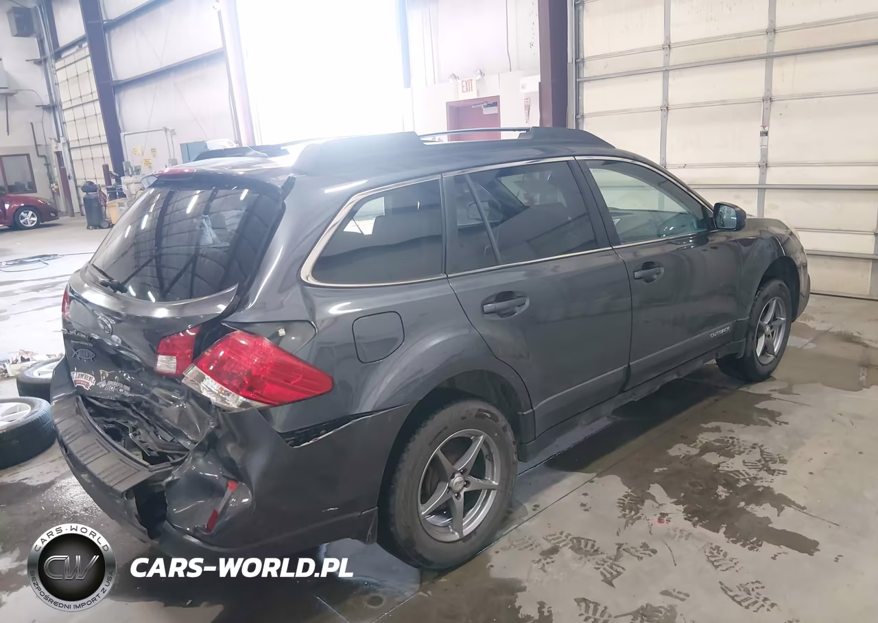 2014 Subaru Outback 2.5I Premium VIN:4S4BRBCC2E3317909 - 4