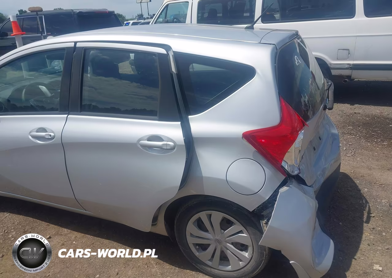 2017 Nissan Versa Note S Plus VIN:3N1CE2CP5HL381977 - 18