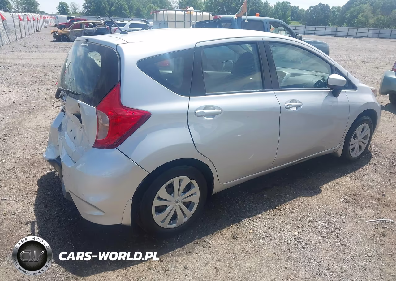 2017 Nissan Versa Note S Plus VIN:3N1CE2CP5HL381977 - 4