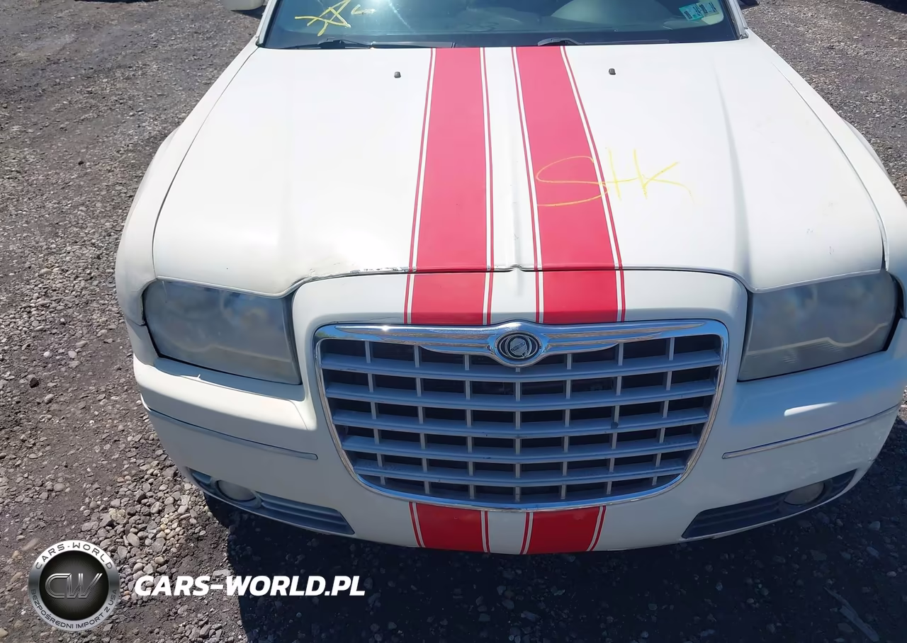 2005 Chrysler 300 Touring VIN:2C3AA53G75H600741 - 10