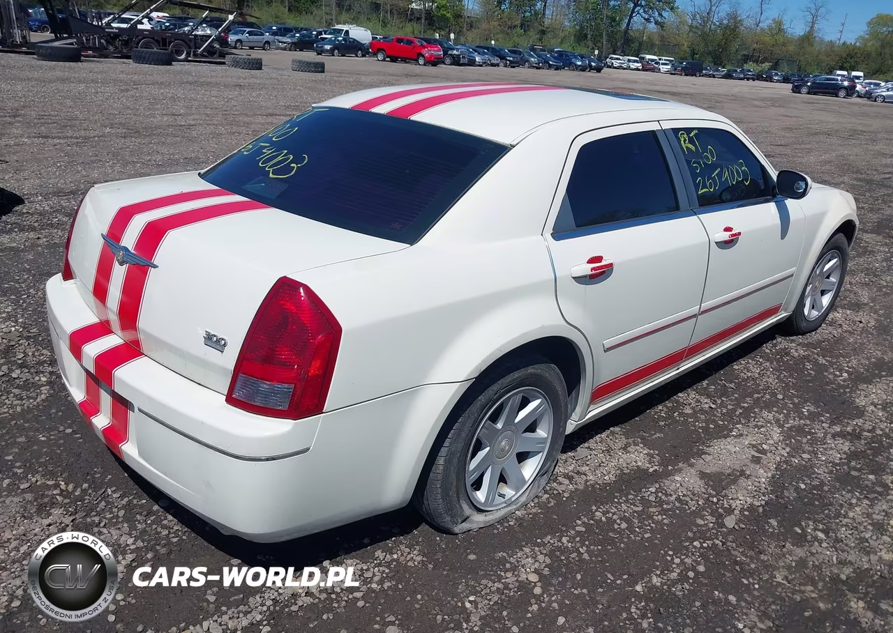 2005 Chrysler 300 Touring VIN:2C3AA53G75H600741 - 4