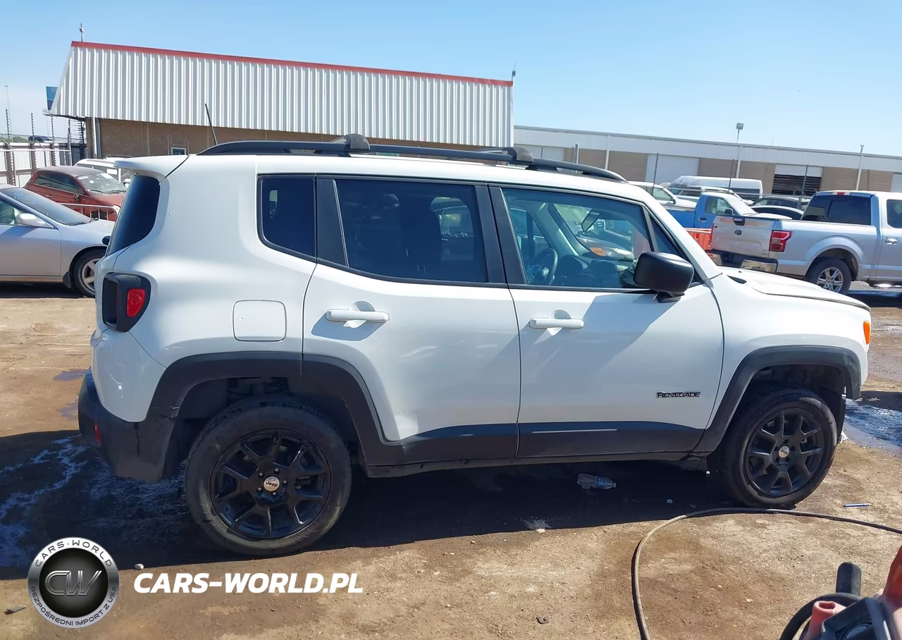 2023 Jeep Renegade Latitude 4X4 VIN:ZACNJDB18PPP41126 - 14