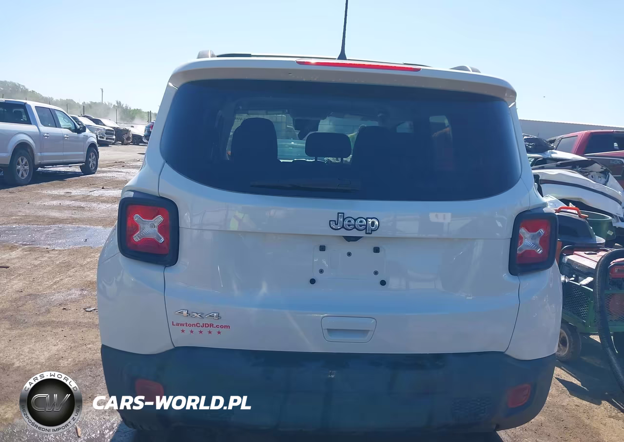 2023 Jeep Renegade Latitude 4X4 VIN:ZACNJDB18PPP41126 - 17