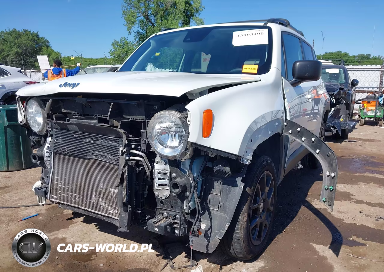2023 Jeep Renegade Latitude 4X4 VIN:ZACNJDB18PPP41126 - 2