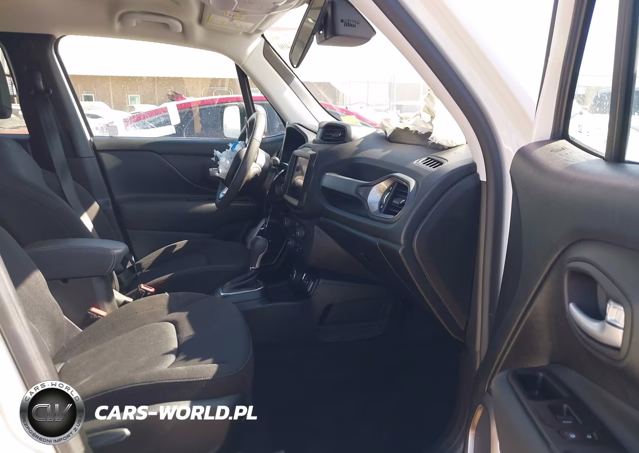 2023 Jeep Renegade Latitude 4X4 VIN:ZACNJDB18PPP41126 - 5