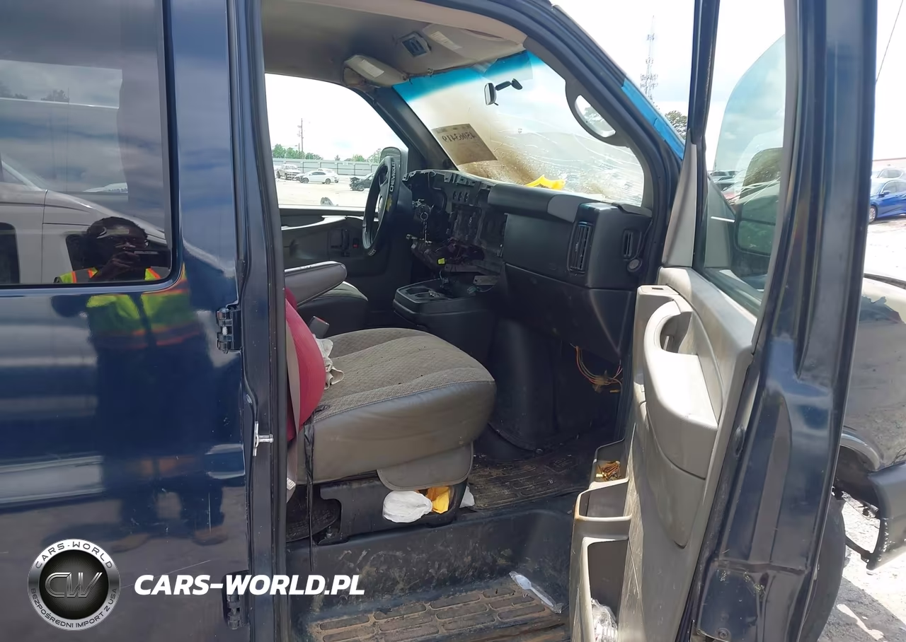 2009 Chevrolet Express 3500 Ls VIN:1GAHG39K091161890 - 5