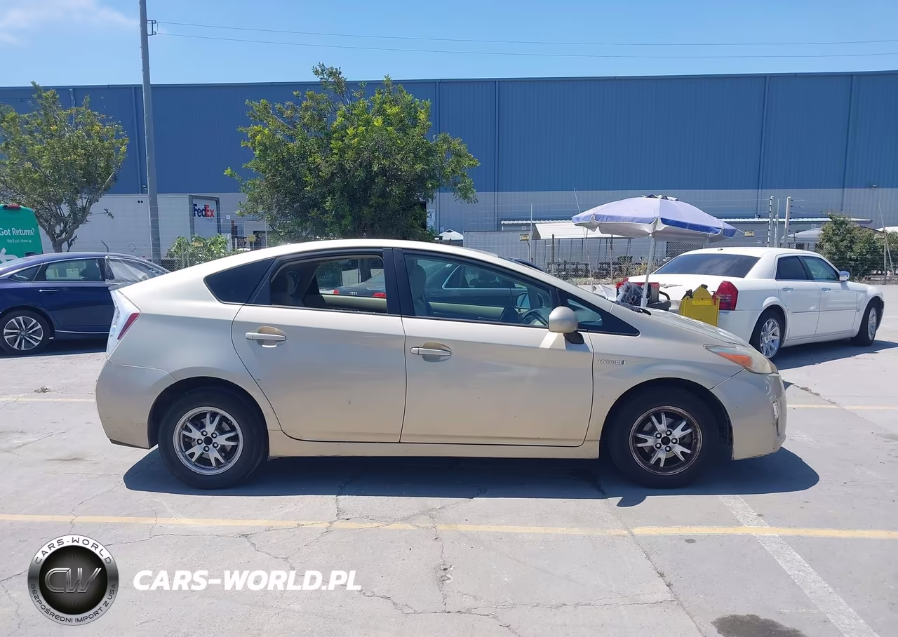 2011 Toyota Prius Three VIN:JTDKN3DU7B1408100 - 13