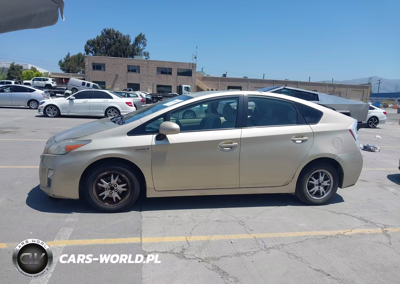 2011 Toyota Prius Three VIN:JTDKN3DU7B1408100 - 14