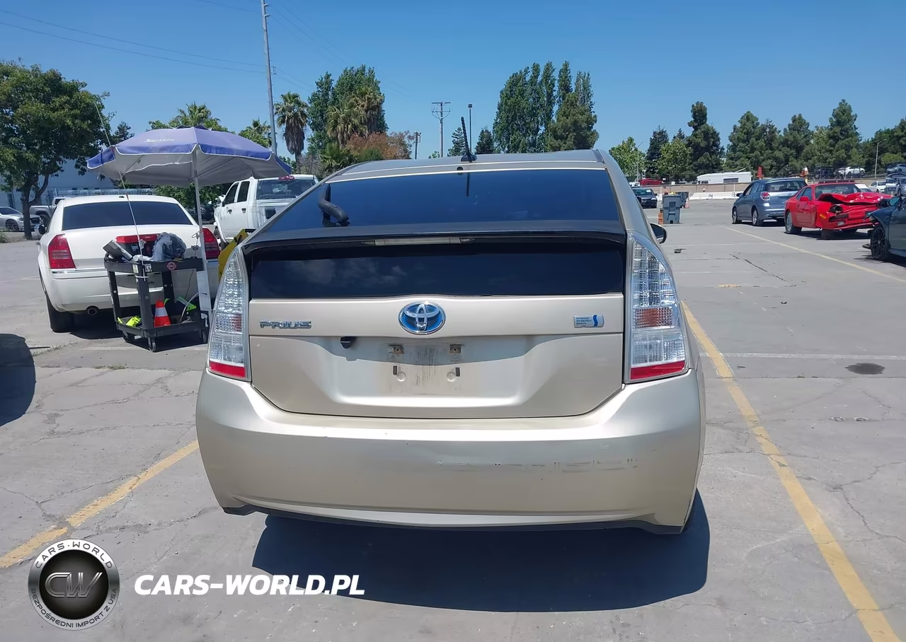 2011 Toyota Prius Three VIN:JTDKN3DU7B1408100 - 16
