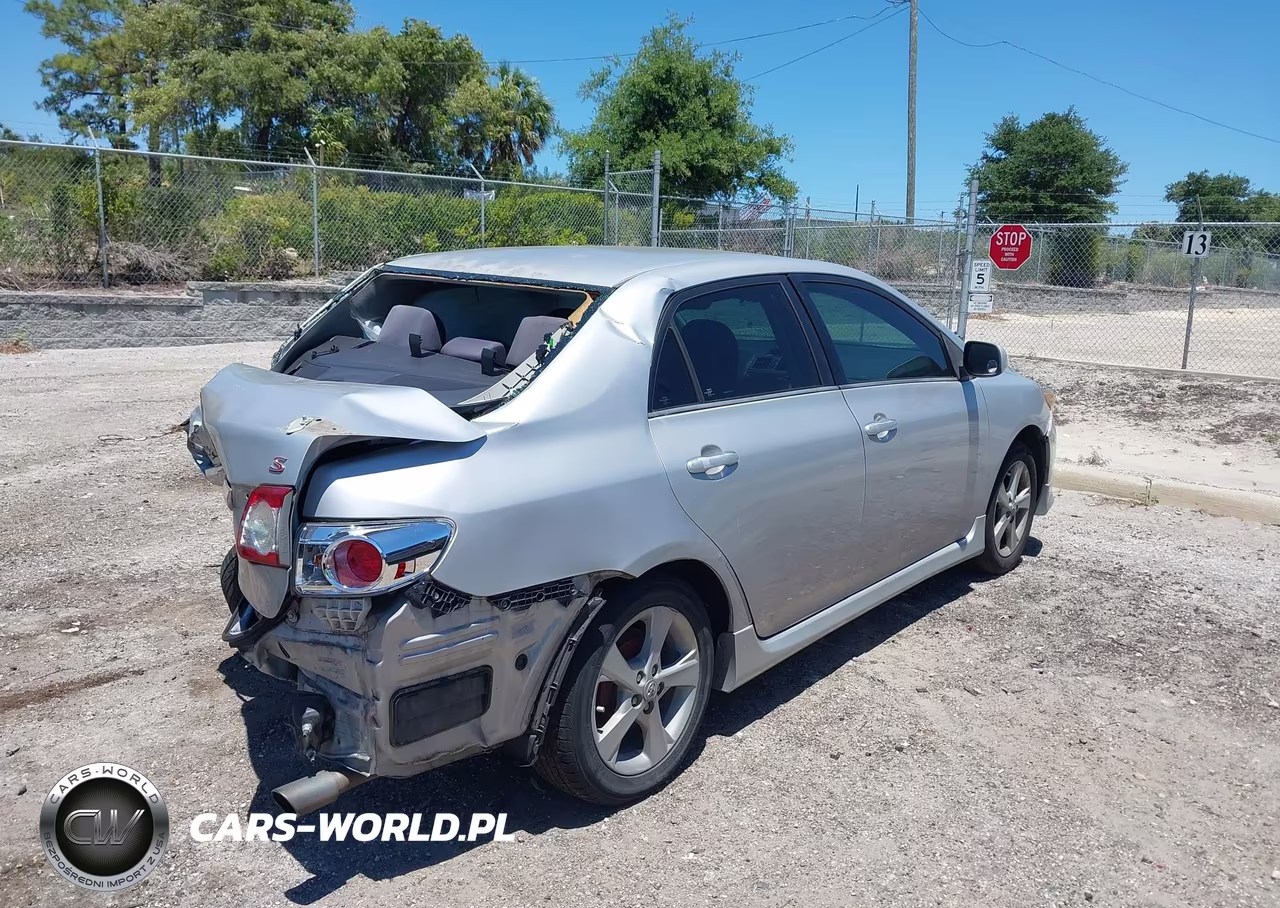 2012 Toyota Corolla S VIN:2T1BU4EE2CC903396 - 4