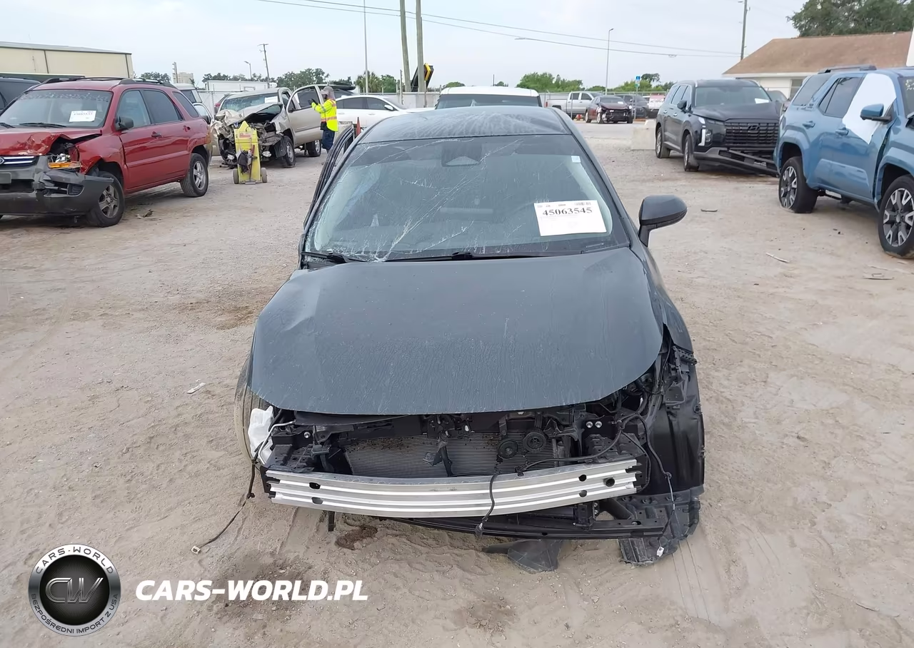 2025 Toyota Corolla Hybrid Le VIN:JTDBCMFE6S3072817 - 13