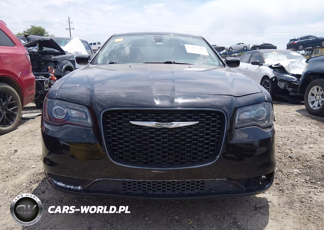 2020 Chrysler 300 Touring VIN:2C3CCAAG2LH115659 - 12