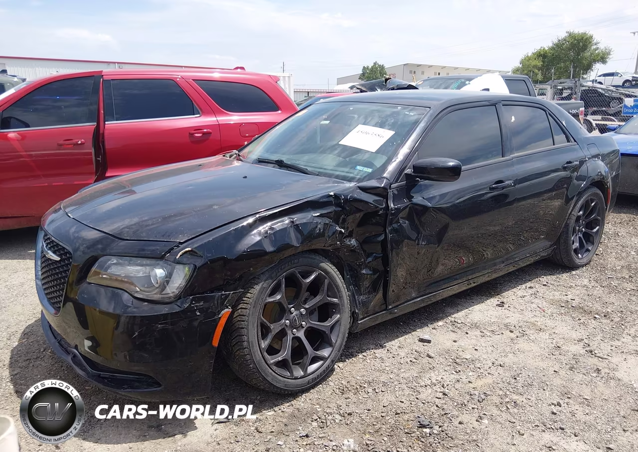 2020 Chrysler 300 Touring VIN:2C3CCAAG2LH115659 - 2