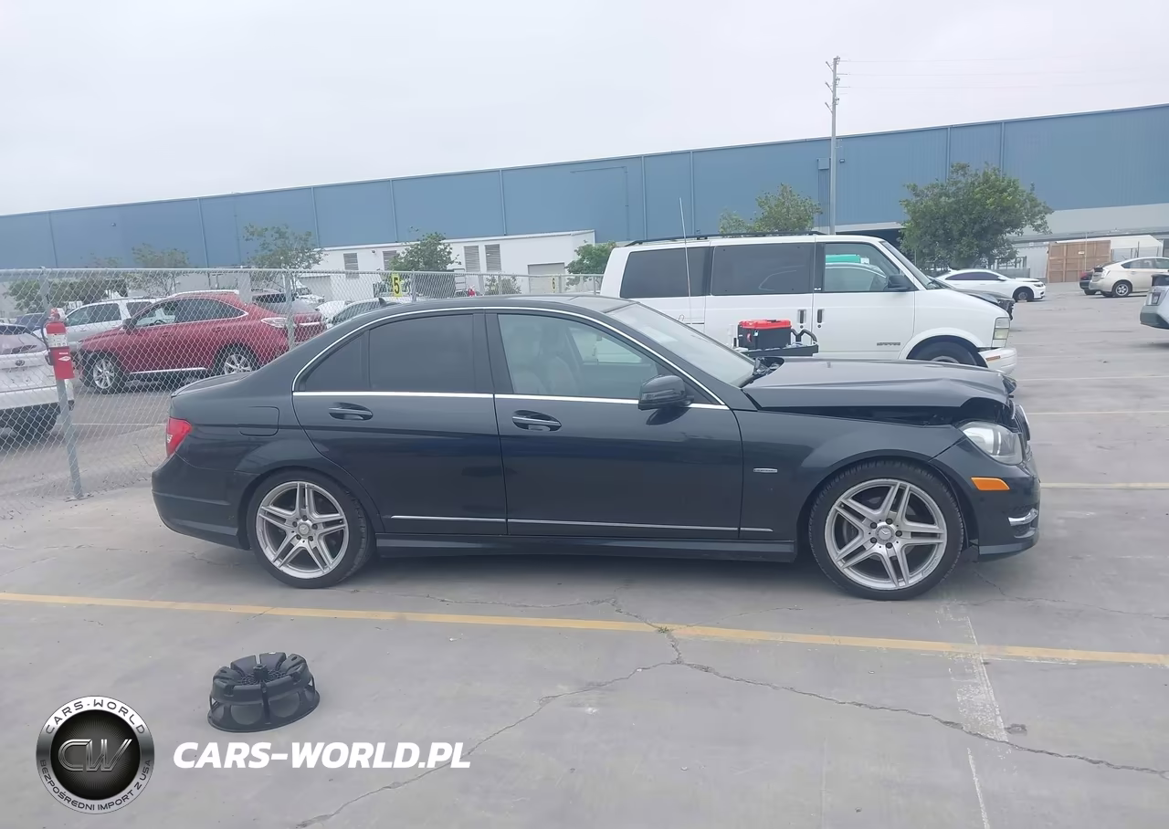 2012 Mercedes-Benz C 250 Sport VIN:WDDGF4HBXCR238860 - 13