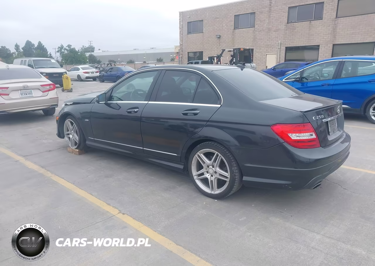 2012 Mercedes-Benz C 250 Sport VIN:WDDGF4HBXCR238860 - 3