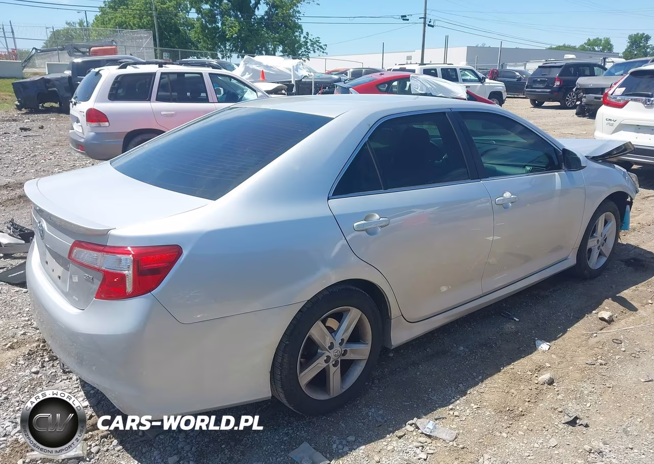 2013 Toyota Camry Se VIN:4T1BF1FK8DU295509 - 4