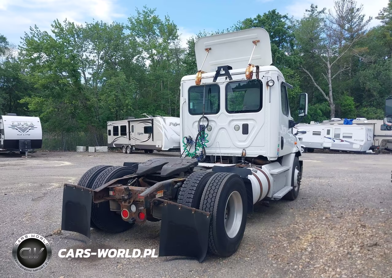 2013 Freightliner Cascadia 113 VIN:1FUBGADV3DLBW3533 - 4