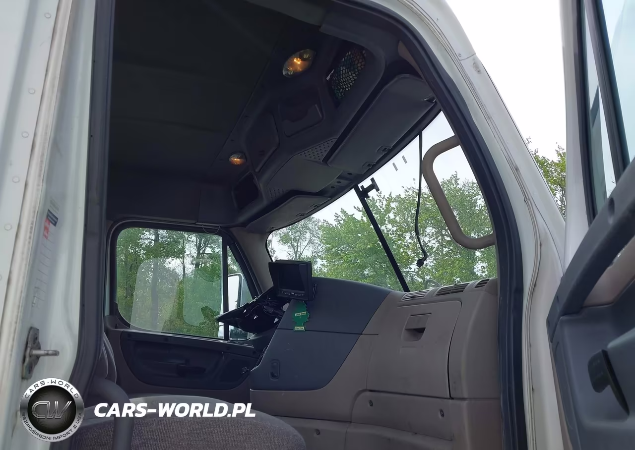 2013 Freightliner Cascadia 113 VIN:1FUBGADV3DLBW3533 - 7