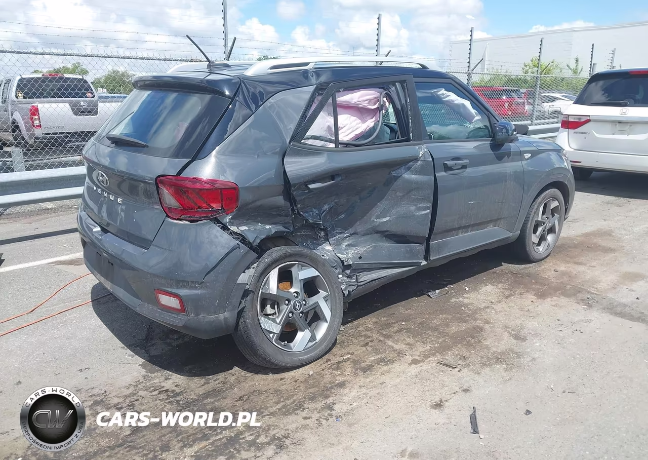 2024 Hyundai Venue Limited VIN:KMHRC8A36RU301590 - 4