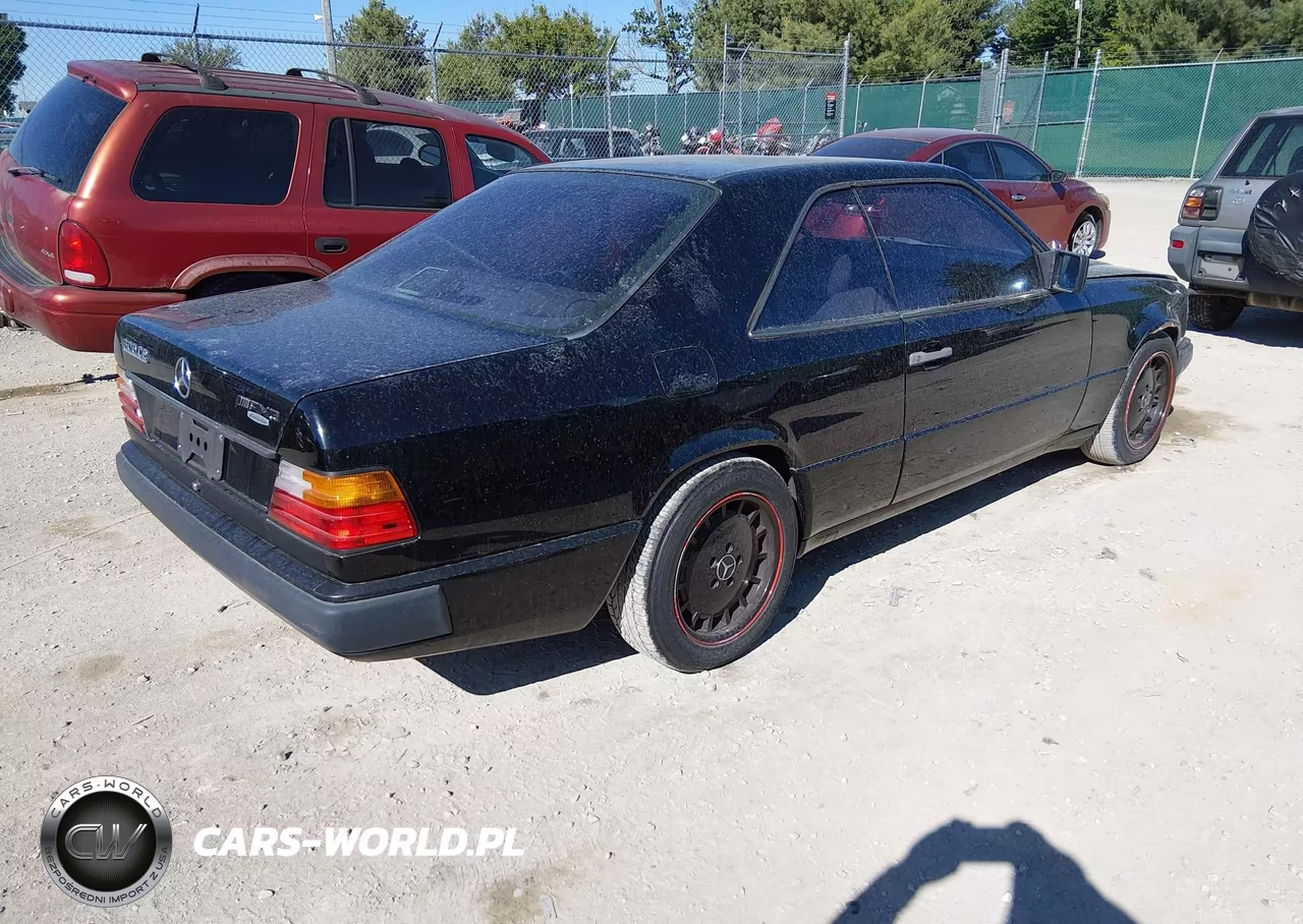 1988 Mercedes-Benz 300 Ce VIN:WDBEA50D8JA743616 - 4