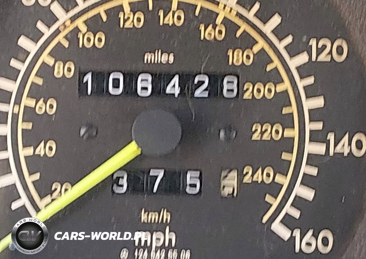 1988 Mercedes-Benz 300 Ce VIN:WDBEA50D8JA743616 - 7