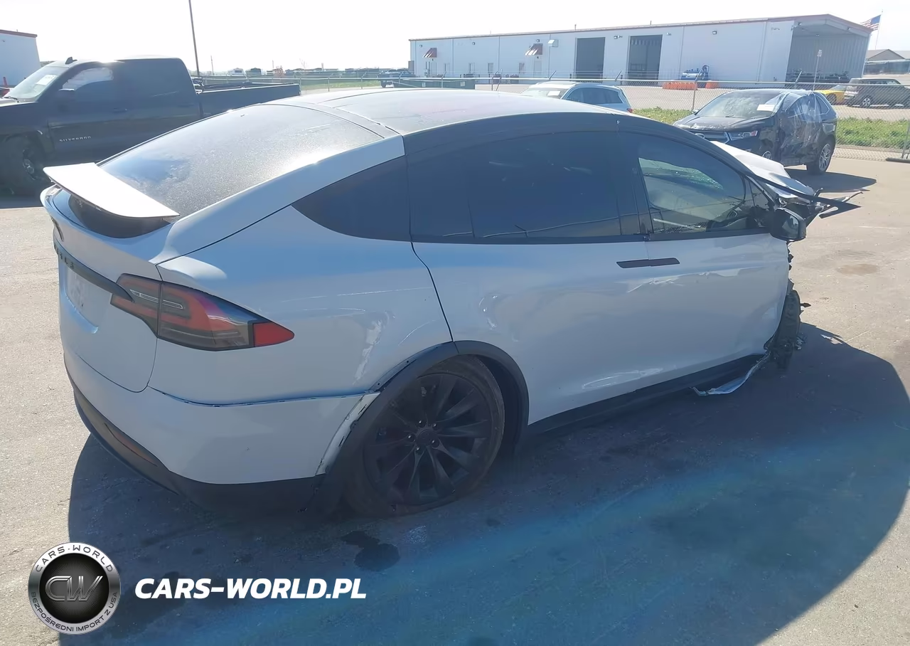 2017 Tesla Model X 100D-75D-90D VIN:5YJXCDE21HF038213 - 4